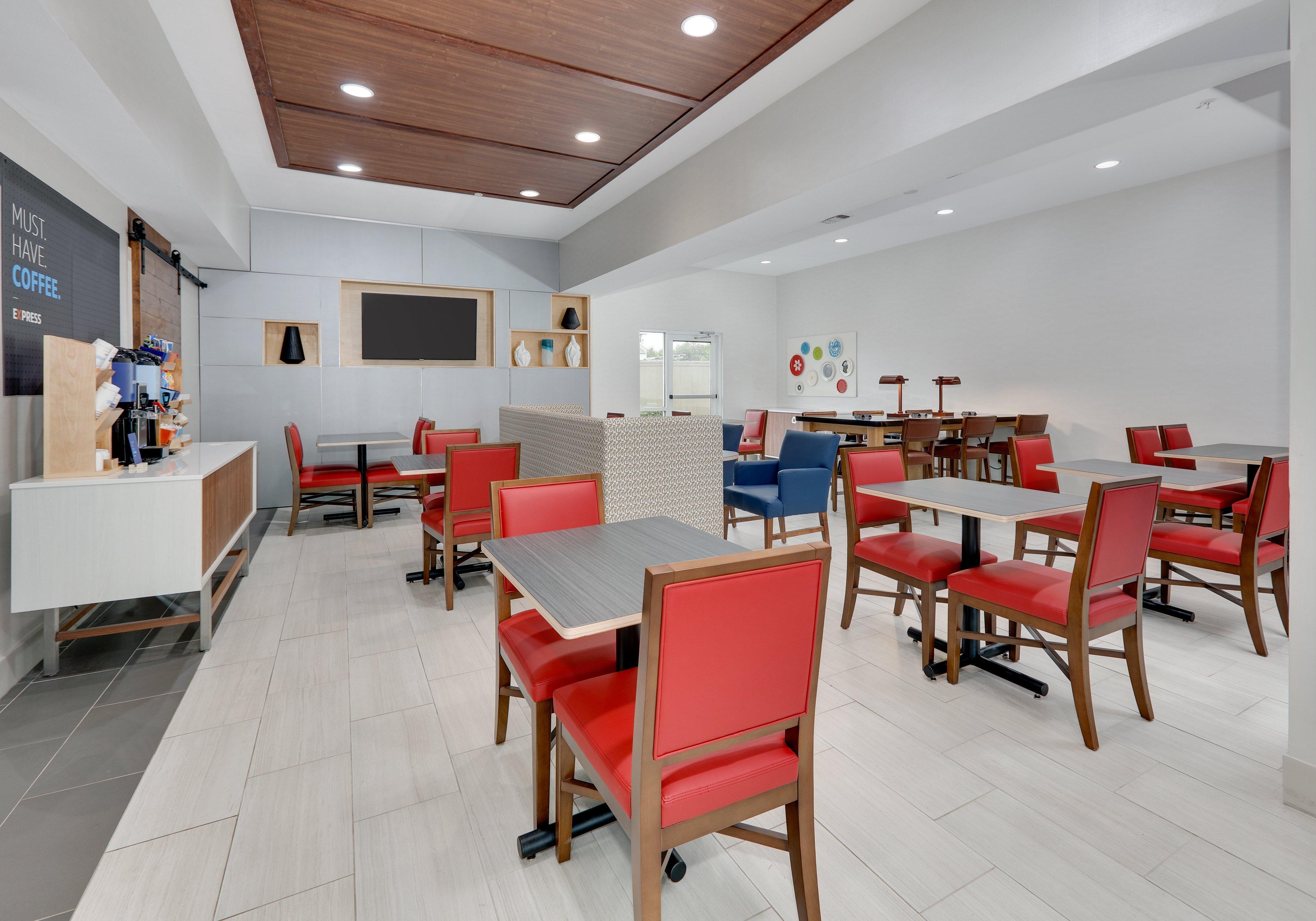 Holiday Inn Express Hotel & Suites Cleburne By Ihg Exterior foto